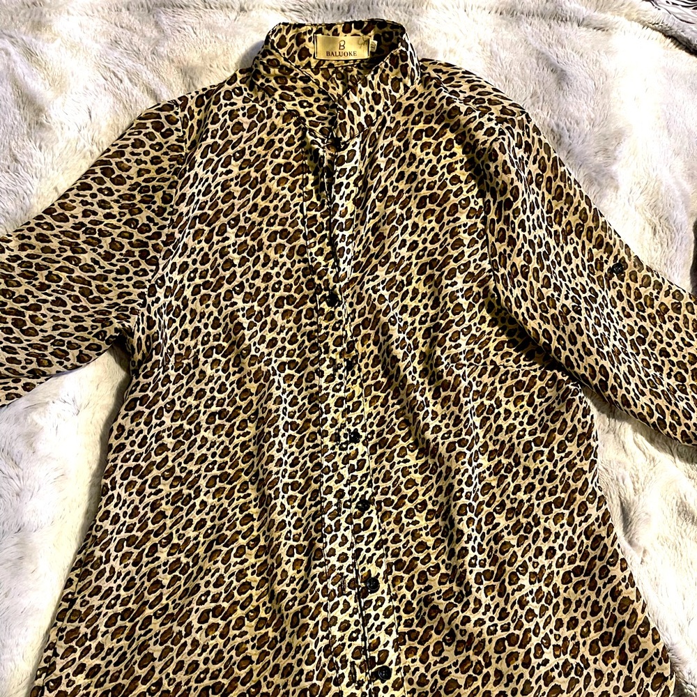 Boutique Cheetah print sheer button up blouse
